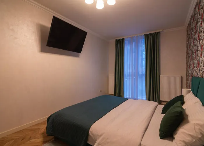 Avalon Premium Two Bedrooms * リヴィウ