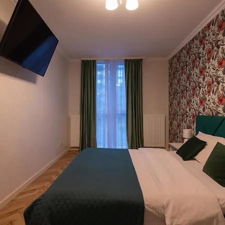 Avalon Premium Two Bedrooms Apartment Lviv