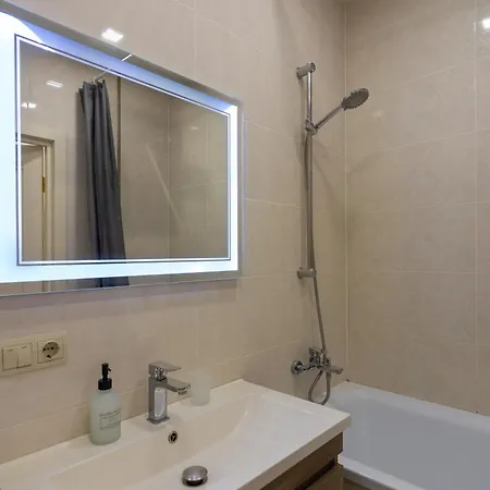 Avalon Premium Two Bedrooms Apartment *